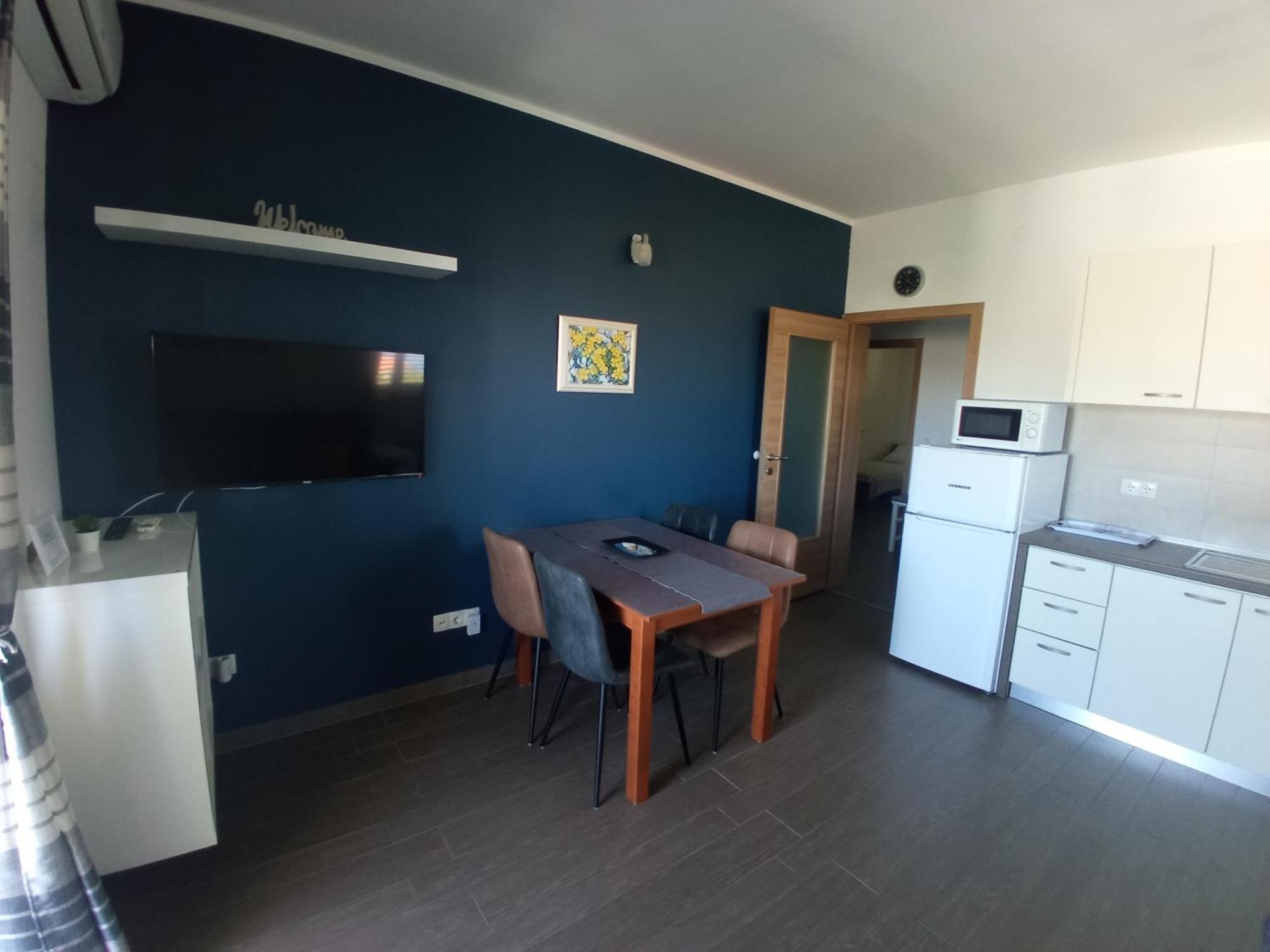 Villa Luce Apartment House Karlobag Buitenkant foto