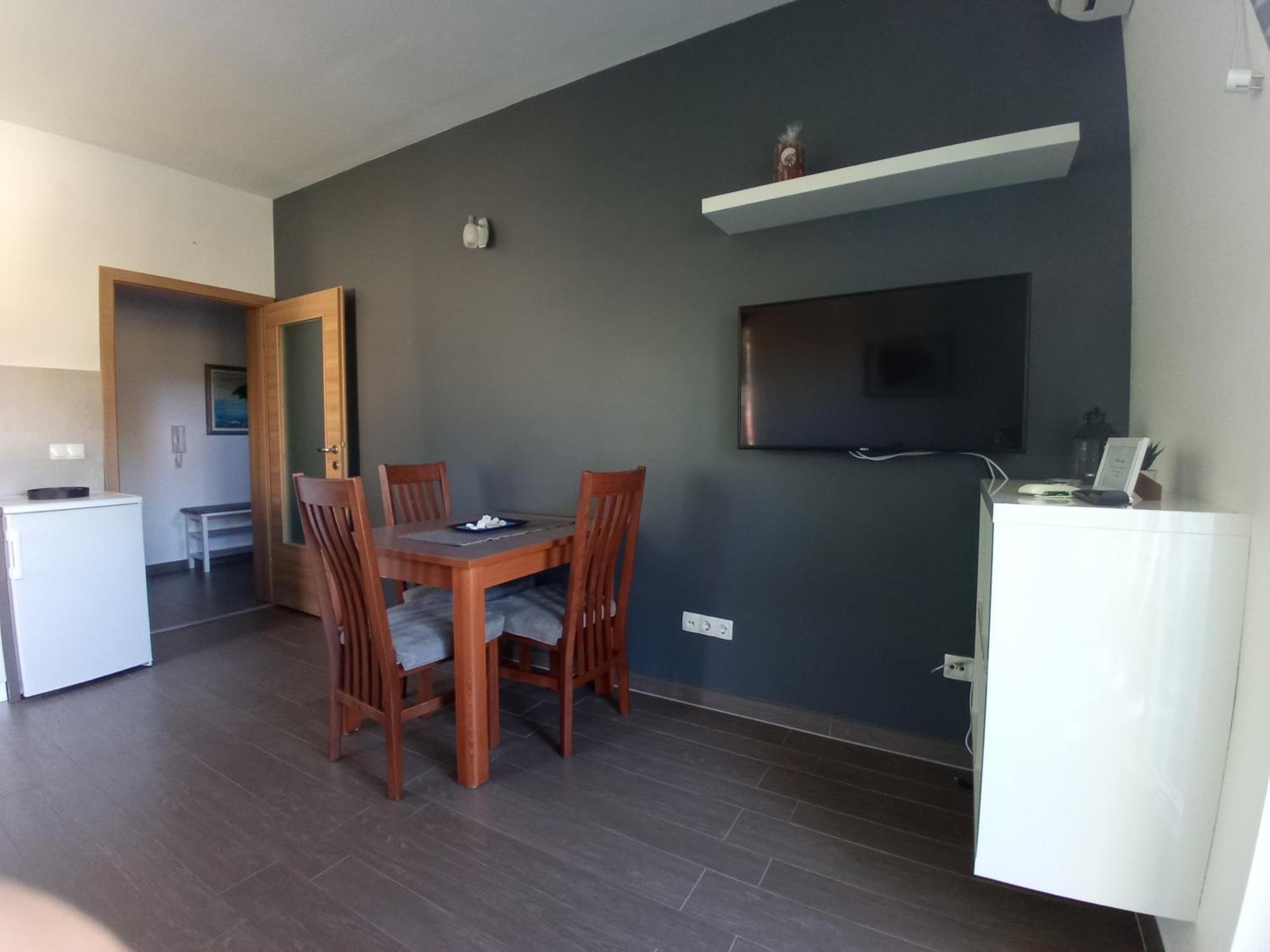Villa Luce Apartment House Karlobag Buitenkant foto