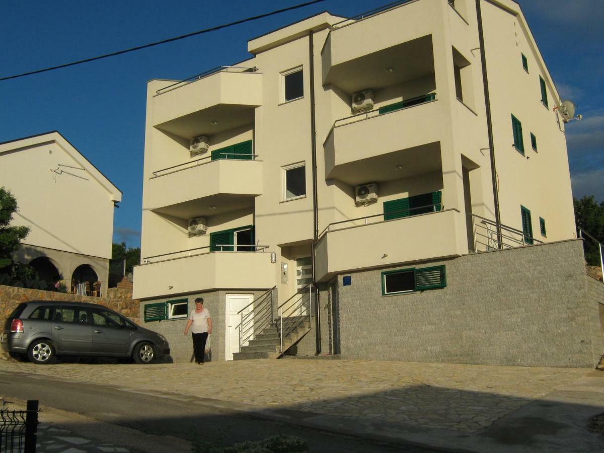 Villa Luce Apartment House Karlobag Buitenkant foto